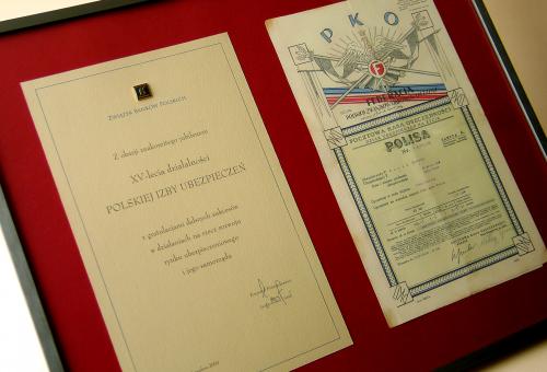 Karneol 01.04.06 • Dyplom jubileuszowy ze znaczkiem z logo oraz wykonanie reprintu dokumentu