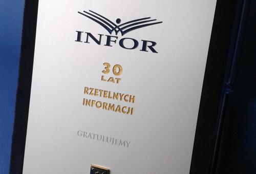 Karneol 01.05.08 • Gratulacje z okazji rocznicy firmy wykonane na tabliczce mosiężnej w etui