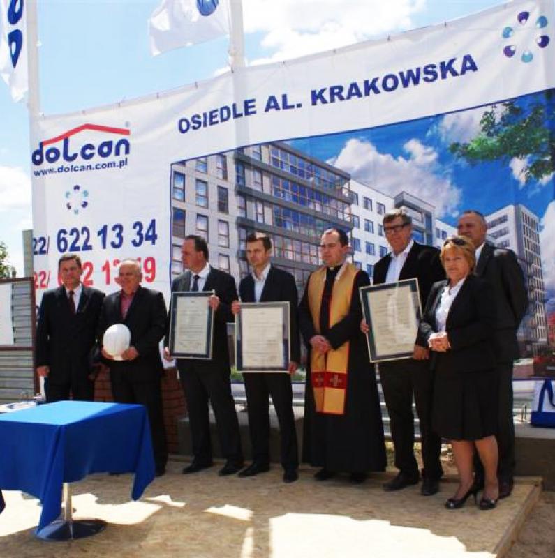 Karneol 03.01.06 • Uroczystość wmurowania Aktu Erekcyjnego budowy osiedla