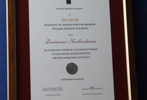 Karneol K-01.P-03.06 • Dyplom Jubileuszowy w ramie z drewna.
