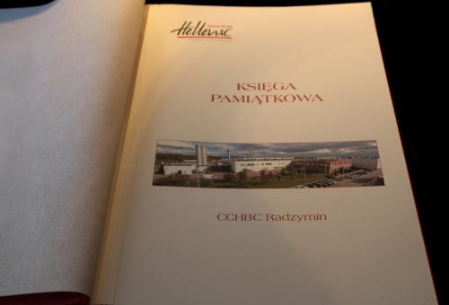 Karneol K-06.P-03.10 • Księga pamiątkowa – strona tytułowa. Ilustracja dorobku.