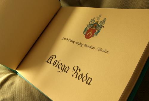 Karneol K-06.P-03.12 • Księga Rodu. Strona tytułowa.