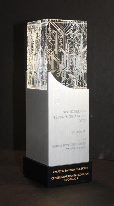 Karneol K-06.P-01.05 • Nagroda – statuetka Spółdzielcze Technologie Roku.
