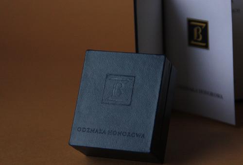 Karneol K-07.P-05.07 • Oprawy nagród. Etui do odznaki i okładka legitymacji do odznaki.