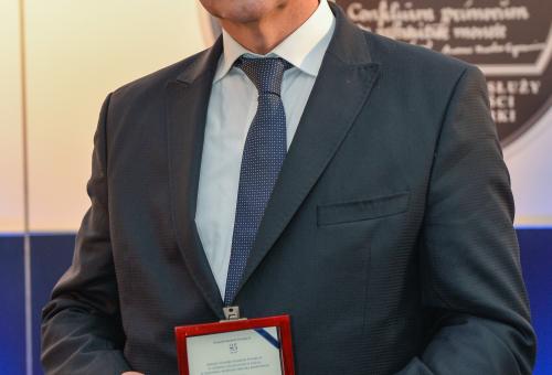 Nr 04.24 • Profesor Marek Belka odznaczony Medalem Mikołaja Kopernika. Karneol Nr 04.24 • Profesor Marek Belka odznaczony Medalem Mikołaja Kopernika.