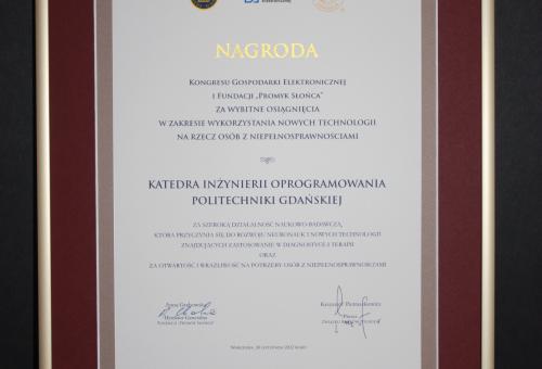 Nr 04.26 • Nagroda Kongresu Gospodarki Elektronicznej i Fundacji Promyk Słońca. Oprawa w ramę metalową. Karneol Nr 04.26 • Nagroda Kongresu Gospodarki Elektronicznej i Fundacji Promyk Słońca. Oprawa w ramę metalową.